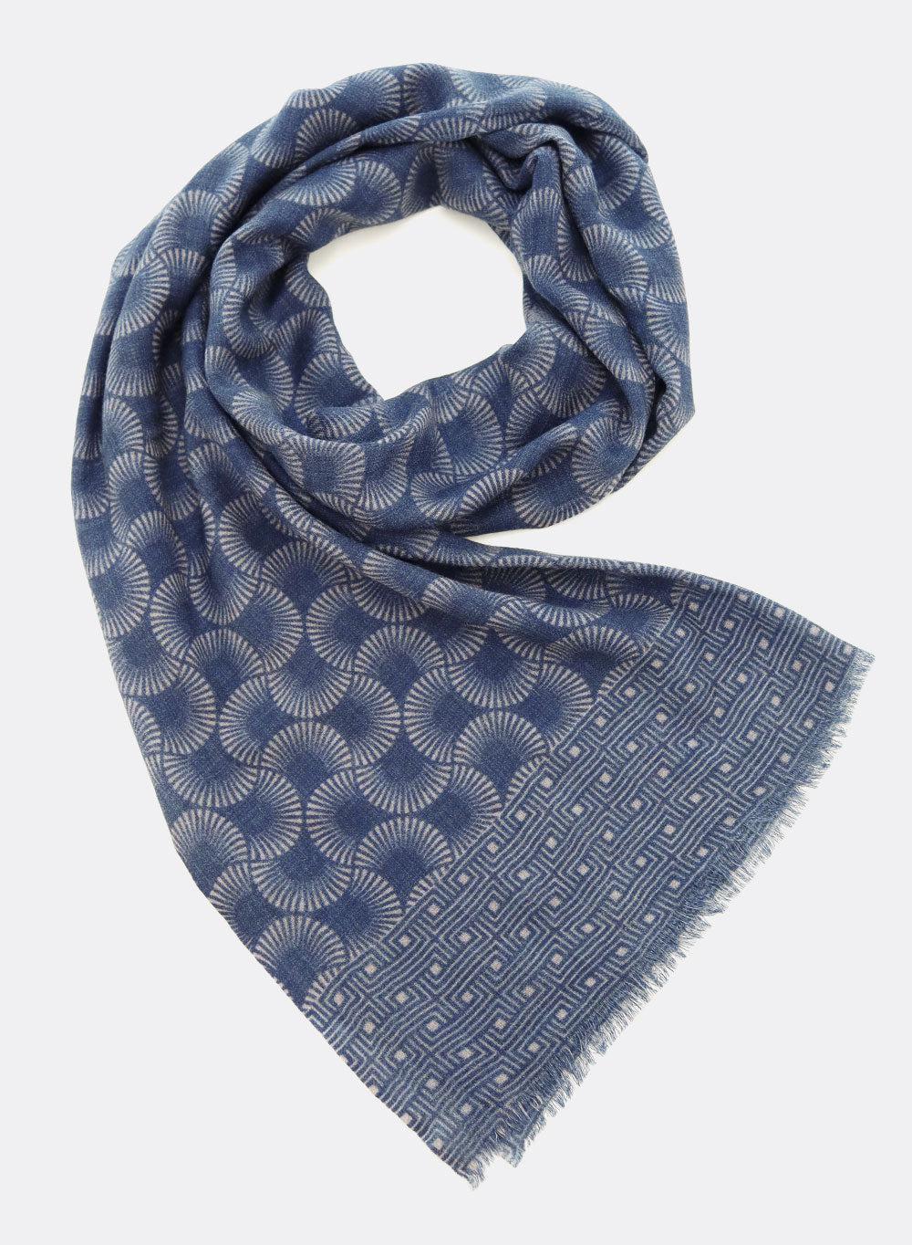Schal aus Wolle & Seide / Graphic Pattern – dunkelblau